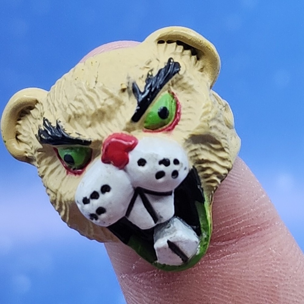 Goosebumps Finger Frights Ring Cuddles The Hamster Children's Ring VTG Horror